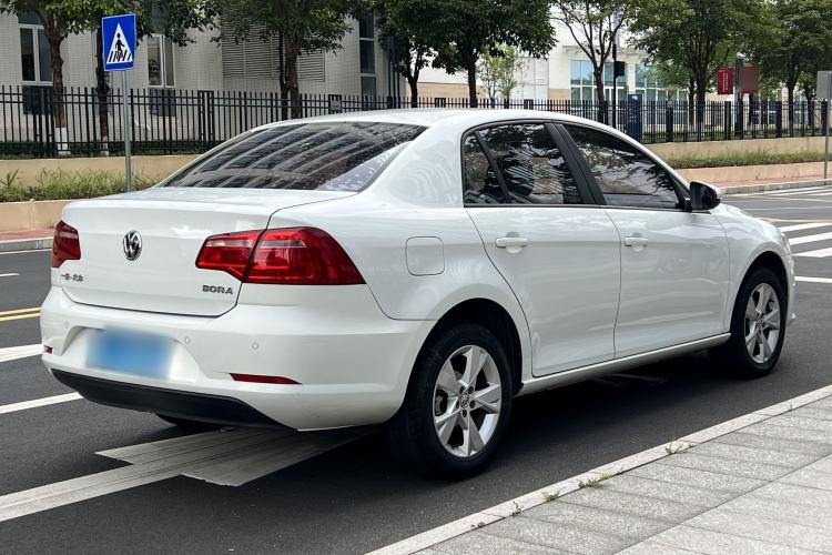 Used Volkswagen Bora 2015 Qihui Edition 1.6L Automatic Fashion Model Exterior 2