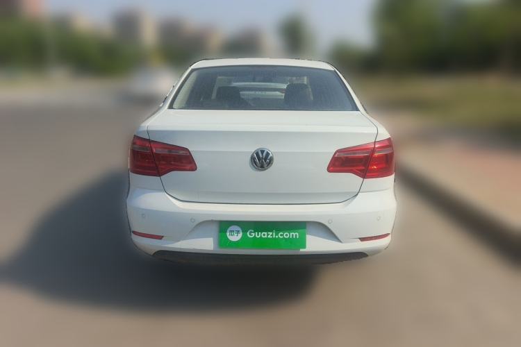 Used Volkswagen Bora 2015 Value Edition 1.6L Automatic Comfort Version Exterior 4