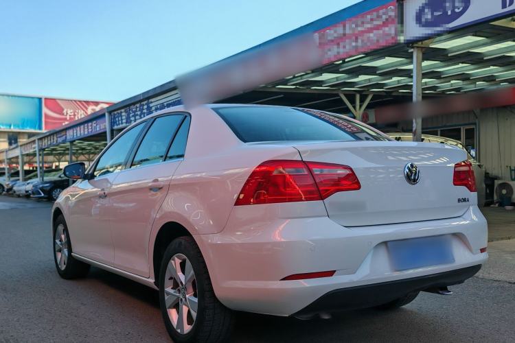 Used Volkswagen Bora 2015 Value Edition 1.6L Automatic Comfort Version Exterior 6