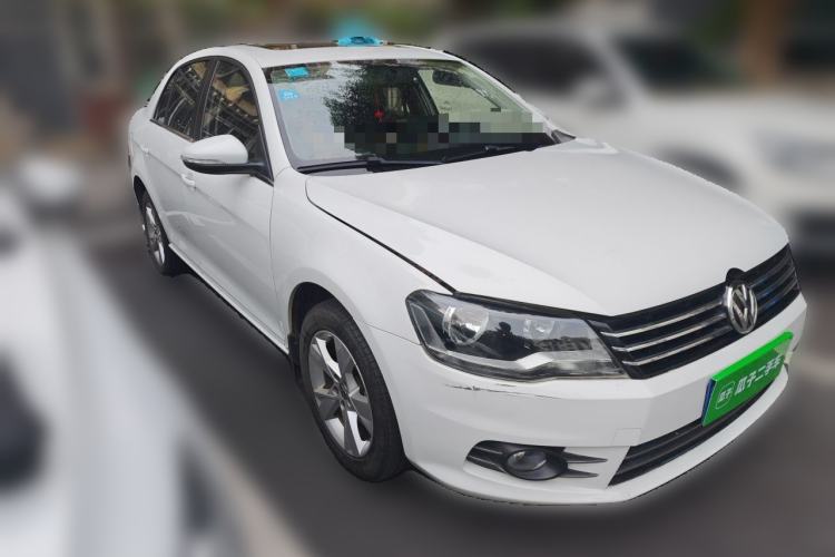 Used Volkswagen Bora 2015 Value Edition 1.6L Automatic Comfort Version Front Right 45 Deg