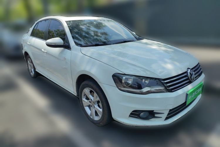 Used Volkswagen Bora 2015 Value Edition 1.6L Automatic Comfort Version Front Right 45 Deg