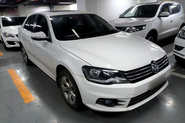 Used Volkswagen Bora 2015 Zhuihui Edition 1.6L Manual Comfort Model Front Right 45 Deg