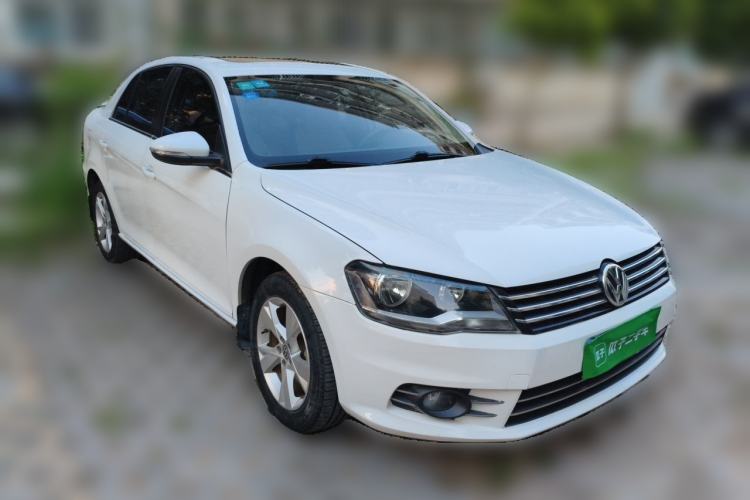 Used Volkswagen Bora 2015 Value Edition 1.6L Automatic Comfort Version Front Right 45 Deg