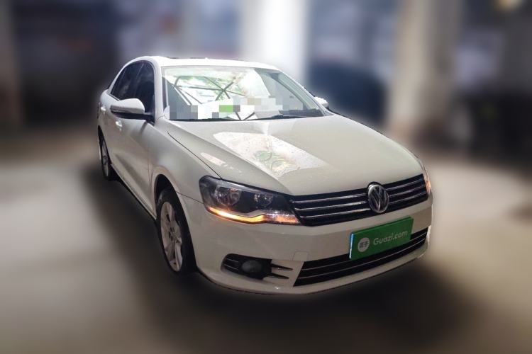 Used Volkswagen Bora 2015 Value Edition 1.6L Automatic Comfort Version Front Right 45 Deg