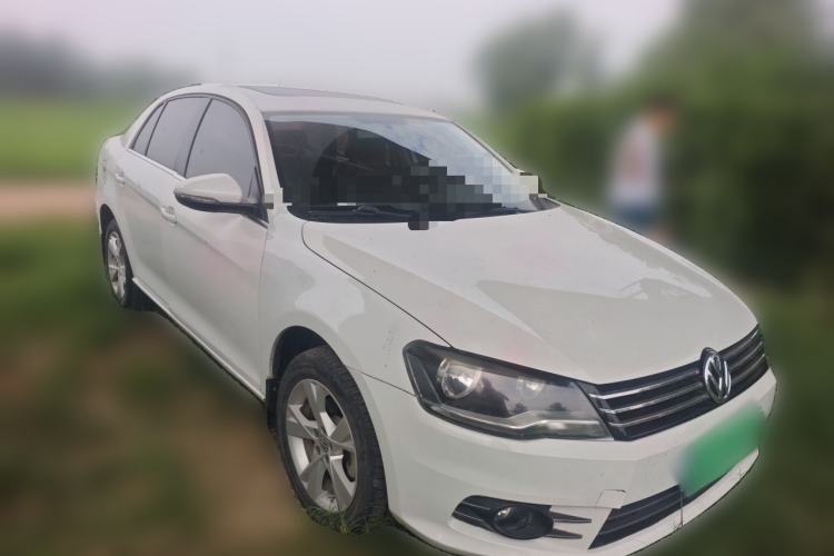 Used Volkswagen Bora 2015 Zhuihui Edition 1.6L Manual Comfort Model Front Right 45 Deg