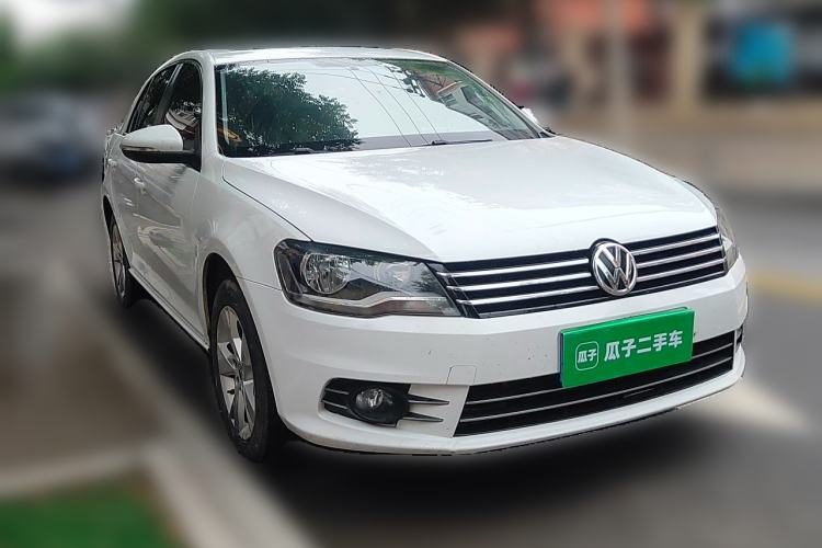 Used Volkswagen Bora 2015 Value Edition 1.6L Automatic Comfort Version Front Right 45 Deg
