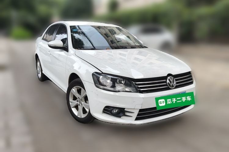 Used Volkswagen Bora 2015 Value Edition 1.6L Manual Fashionable Style Front Right 45 Deg
