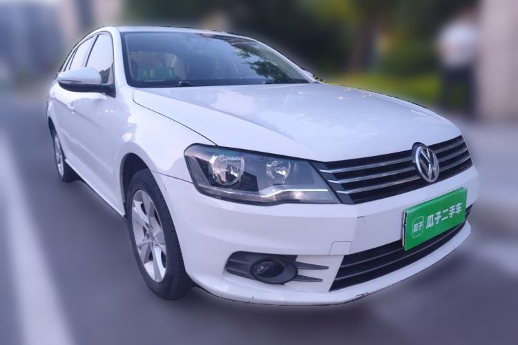 Used Volkswagen Bora 2015 Value Edition 1.6L Automatic Comfort Version Front Right 45 Deg