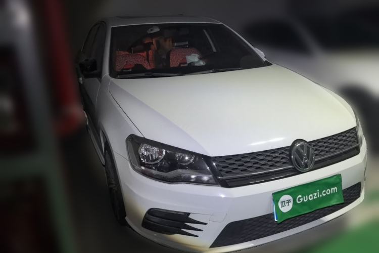 Used Volkswagen Bora 2015 Value Edition 1.4TSI Automatic Sportline Front Right 45 Deg