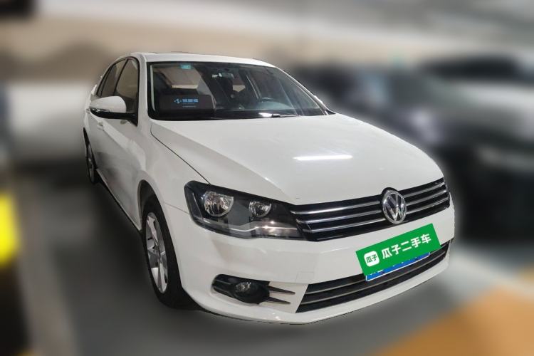 Used Volkswagen Bora 2015 Value Edition 1.6L Automatic Comfort Version Front Right 45 Deg