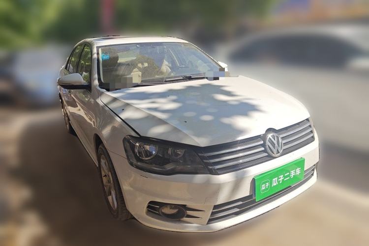 Used Volkswagen Bora 2015 Value Edition 1.6L Automatic Comfort Version Front Right 45 Deg