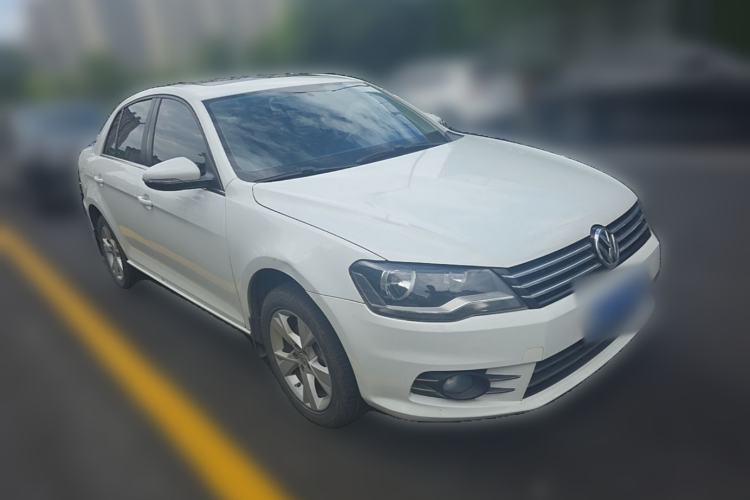Used Volkswagen Bora 2015 Value Edition 1.6L Automatic Comfort Version Front Right 45 Deg