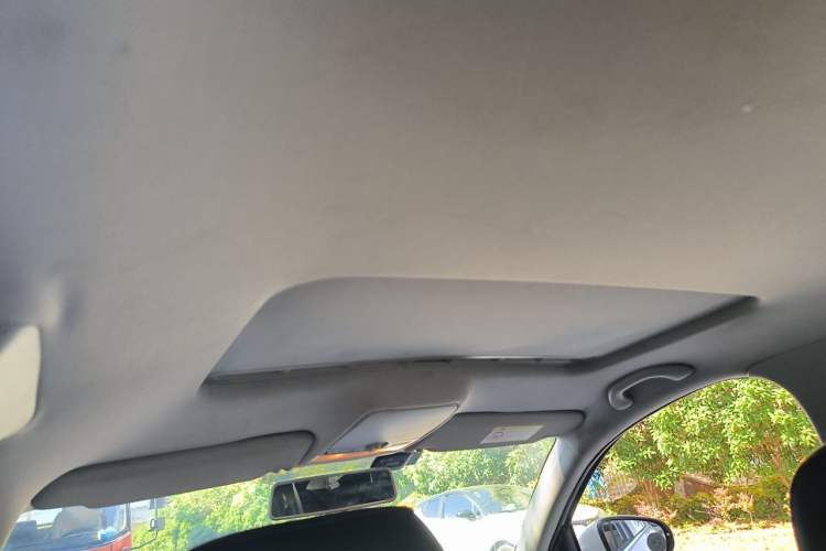 Used Volkswagen Bora 2015 Qihui Edition 1.6L Automatic Fashion Model Headliner