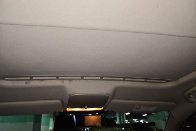 Used Volkswagen Bora 2015 Zhuihui Edition 1.6L Manual Comfort Model Headliner