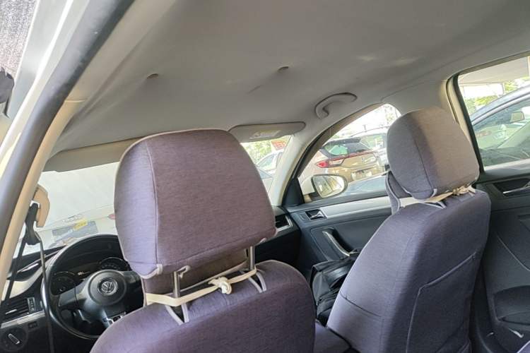 Used Volkswagen Bora 2015 Qihui Edition 1.6L Automatic Fashion Model Headliner