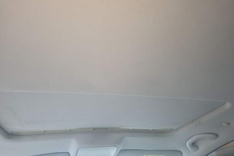 Used Volkswagen Bora 2015 Value Edition 1.6L Automatic Comfort Version Headliner