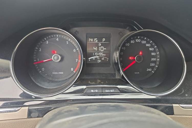 Used Volkswagen Bora 2015 Value Edition 1.6L Automatic Comfort Version Instrument Cluster