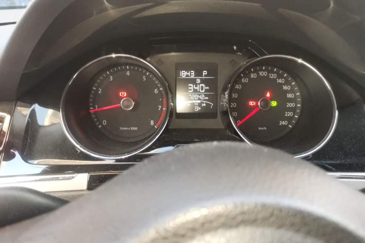 Used Volkswagen Bora 2015 Value Edition 1.6L Automatic Comfort Version Instrument Cluster