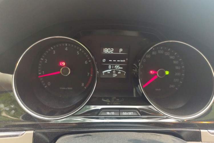 Used Volkswagen Bora 2015 Value Edition 1.6L Automatic Comfort Version Instrument Cluster