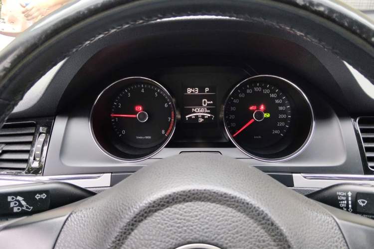 Used Volkswagen Bora 2015 Qihui Edition 1.6L Automatic Fashion Model Instrument Cluster