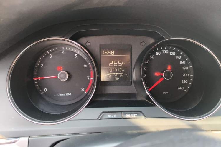 Used Volkswagen Bora 2015 Value Edition 1.6L Manual Fashionable Style Instrument Cluster