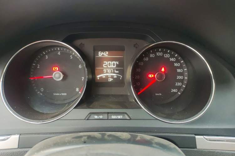 Used Volkswagen Bora 2015 Value Edition 1.6L Manual Fashionable Style Instrument Cluster