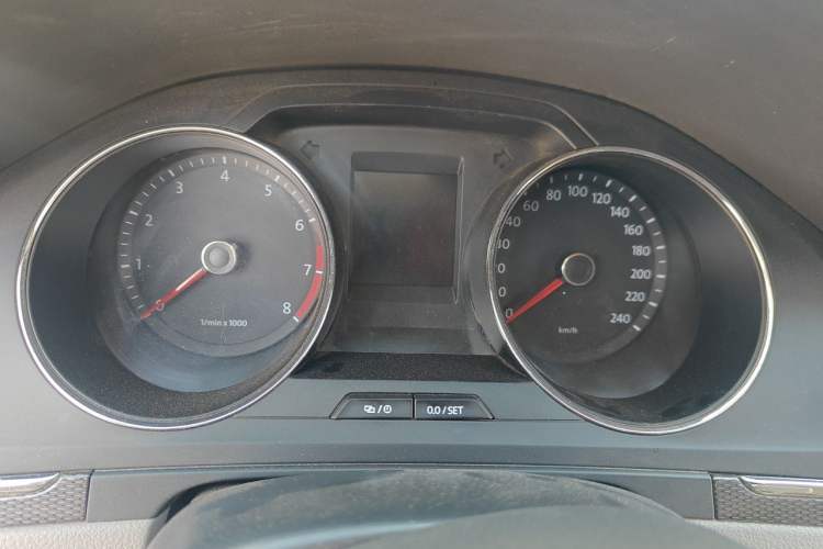 Used Volkswagen Bora 2015 Value Edition 1.6L Manual Fashionable Style Instrument Cluster