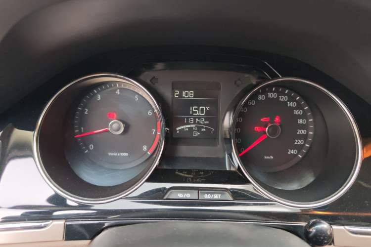 Used Volkswagen Bora 2015 Zhuihui Edition 1.6L Manual Comfort Model Instrument Cluster