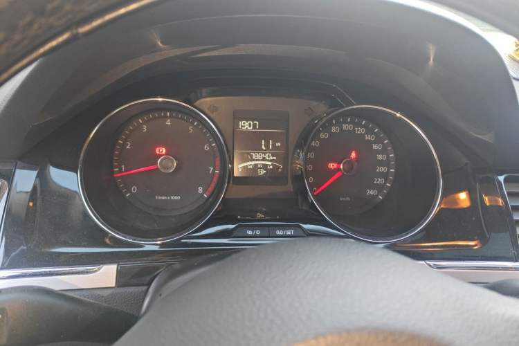 Used Volkswagen Bora 2015 Zhuihui Edition 1.6L Manual Comfort Model Instrument Cluster