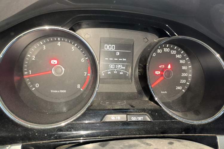 Used Volkswagen Bora 2015 Zhuihui Edition 1.6L Manual Comfort Model Instrument Cluster