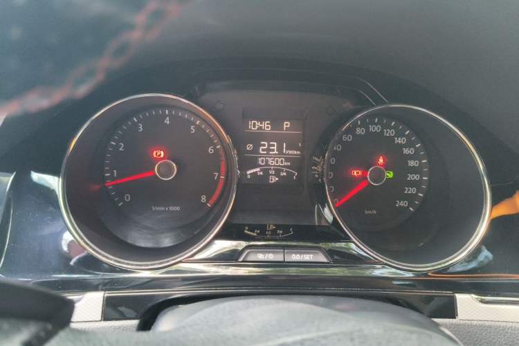 Used Volkswagen Bora 2015 Value Edition 1.4TSI Automatic Sportline Instrument Cluster