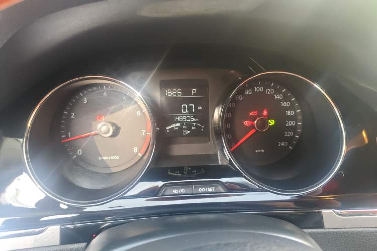 Used Volkswagen Bora 2015 Value Edition 1.6L Automatic Comfort Version Instrument Cluster