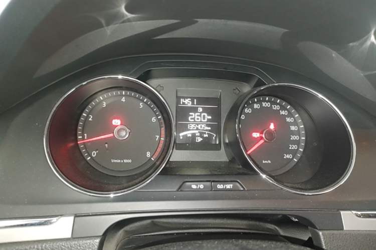 Used Volkswagen Bora 2015 Value Edition 1.6L Manual Fashionable Style Instrument Cluster