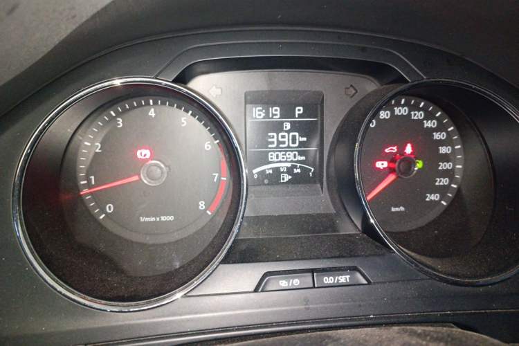 Used Volkswagen Bora 2015 Qihui Edition 1.6L Automatic Fashion Model Instrument Cluster
