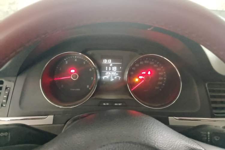 Used Volkswagen Bora 2015 Value Edition 1.6L Manual Fashionable Style Instrument Cluster