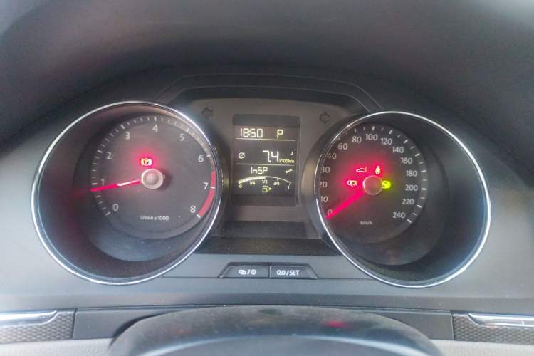 Used Volkswagen Bora 2015 Qihui Edition 1.6L Automatic Fashion Model Instrument Cluster