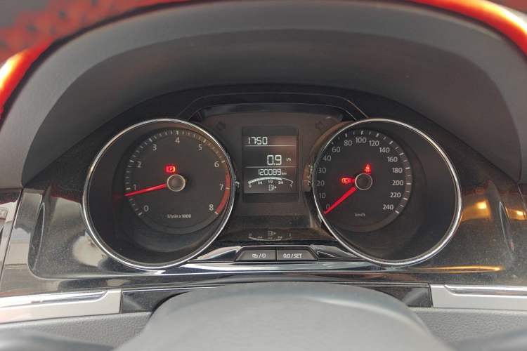 Used Volkswagen Bora 2015 Zhuihui Edition 1.6L Manual Comfort Model Instrument Cluster