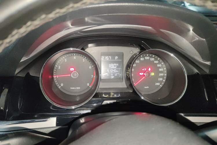 Used Volkswagen Bora 2015 Value Edition 1.6L Automatic Comfort Version Instrument Cluster