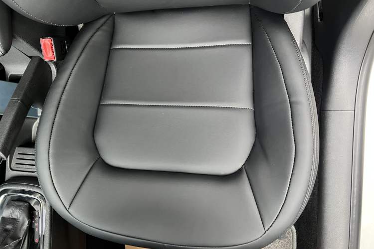 Used Volkswagen Bora 2015 Qihui Edition 1.6L Automatic Fashion Model Interior 4