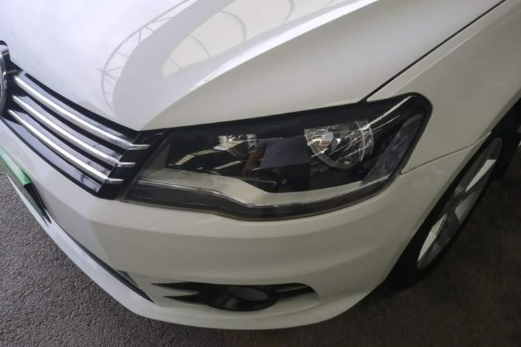 Used Volkswagen Bora 2015 Value Edition 1.6L Manual Fashionable Style Left Front Headlight