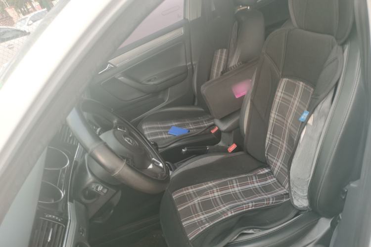 Used Volkswagen Bora 2015 Zhuihui Edition 1.6L Manual Comfort Model Left Front Seat