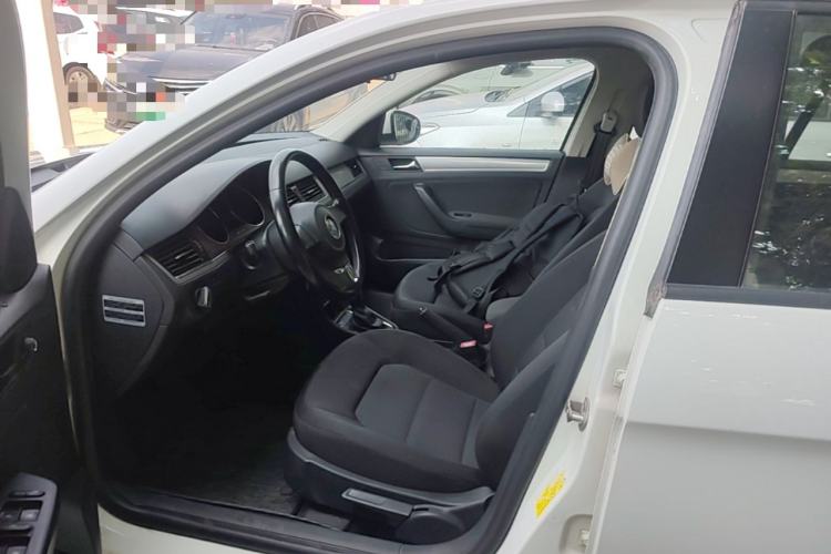 Used Volkswagen Bora 2015 Qihui Edition 1.6L Automatic Fashion Model Left Front Seat