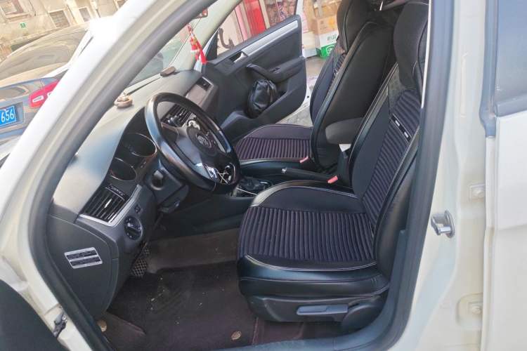 Used Volkswagen Bora 2015 Qihui Edition 1.6L Automatic Fashion Model Left Front Seat