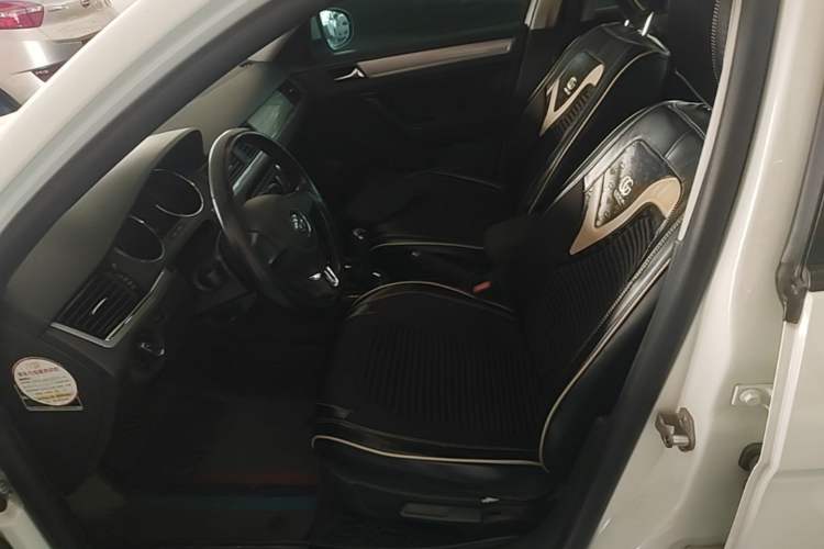 Used Volkswagen Bora 2015 Value Edition 1.6L Manual Fashionable Style Left Front Seat