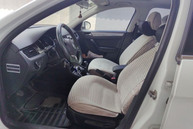Used Volkswagen Bora 2015 Zhuihui Edition 1.6L Manual Comfort Model Left Front Seat