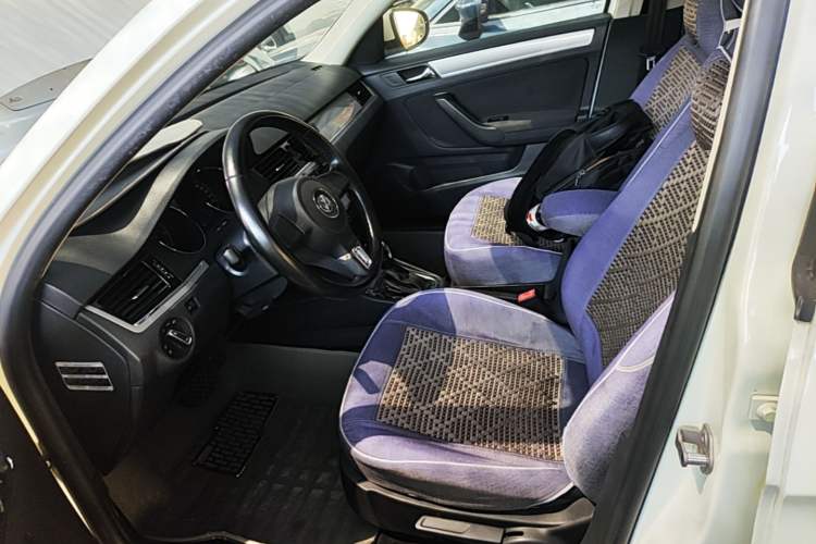 Used Volkswagen Bora 2015 Qihui Edition 1.6L Automatic Fashion Model Left Front Seat
