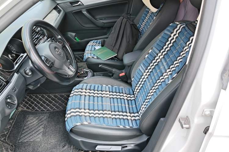 Used Volkswagen Bora 2015 Value Edition 1.6L Automatic Comfort Version Left Front Seat