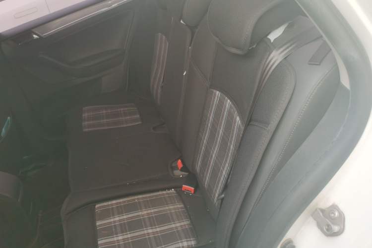 Used Volkswagen Bora 2015 Zhuihui Edition 1.6L Manual Comfort Model Left Rear Seat