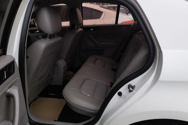 Used Volkswagen Bora 2015 Qihui Edition 1.6L Automatic Fashion Model Left Rear Seat