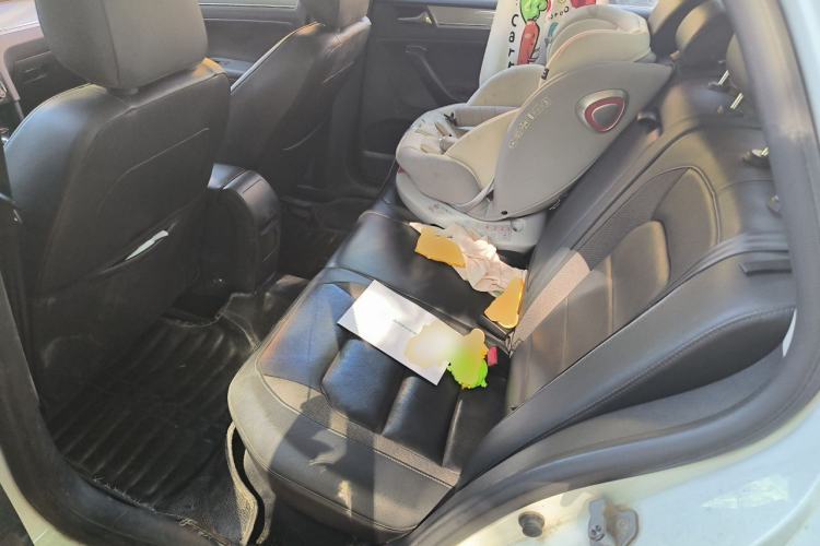 Used Volkswagen Bora 2015 Qihui Edition 1.6L Automatic Fashion Model Left Rear Seat